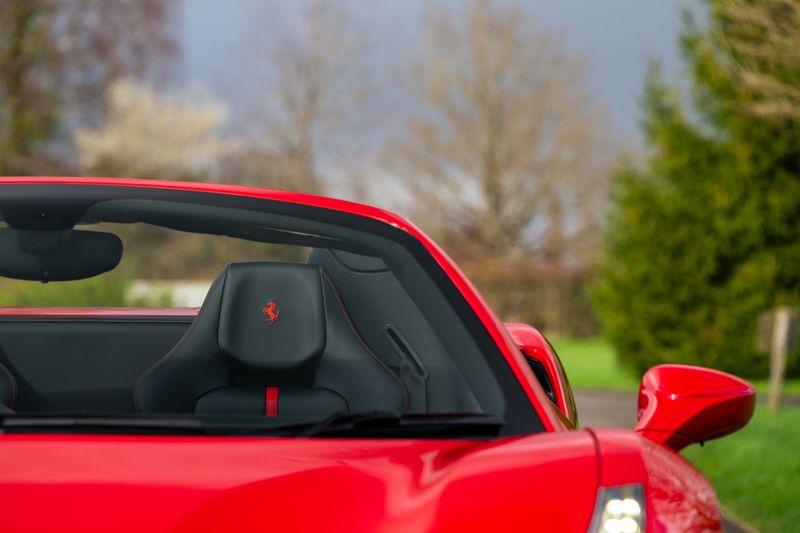 Ferrari 488 Spider DCT