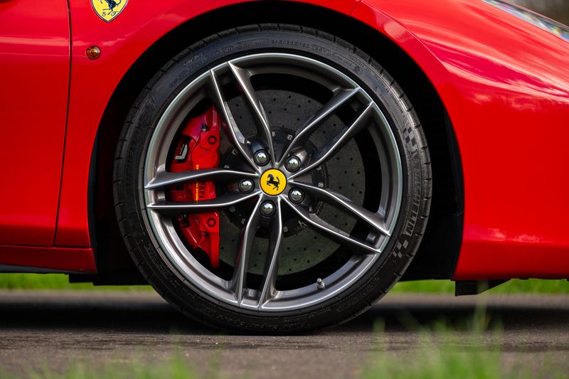 Ferrari 488 Spider DCT