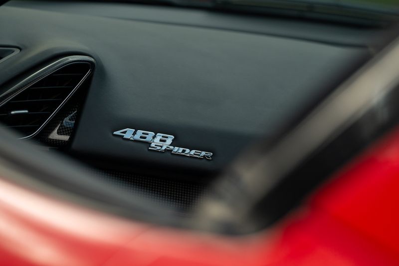 Ferrari 488 Spider DCT
