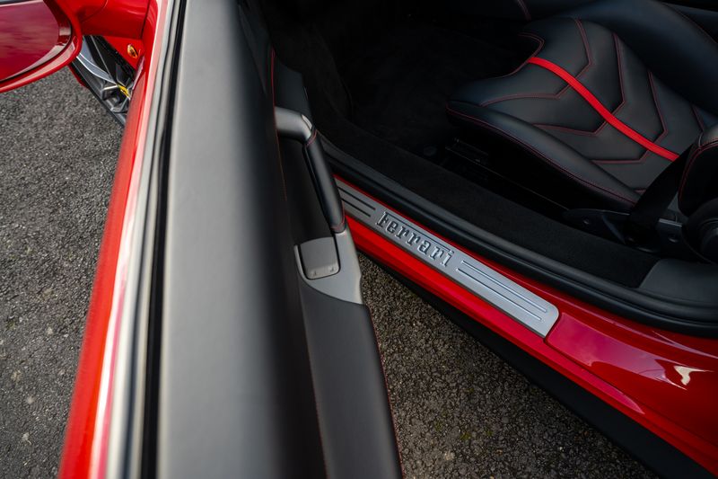 Ferrari 488 Spider DCT