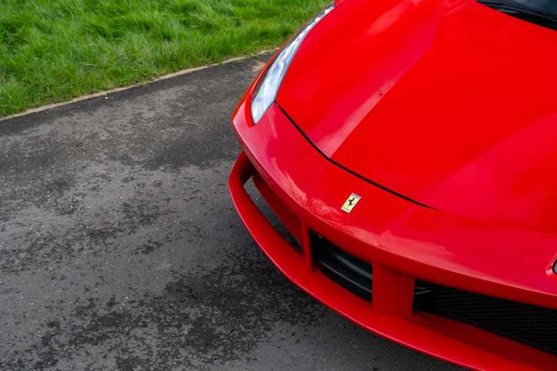 Ferrari 488 Spider DCT