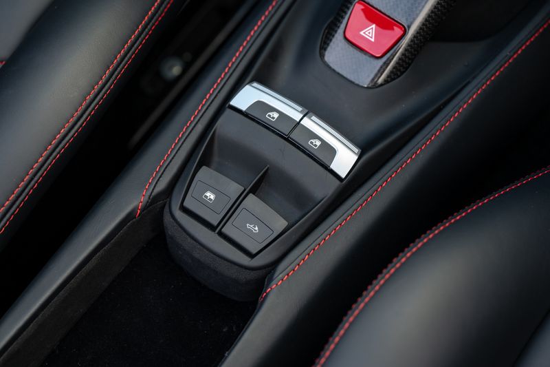 Ferrari 488 Spider DCT