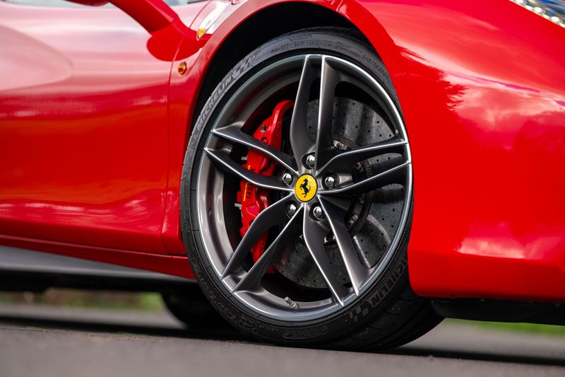 Ferrari 488 Spider DCT