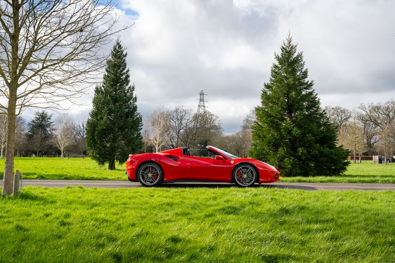 Ferrari 488 Spider DCT