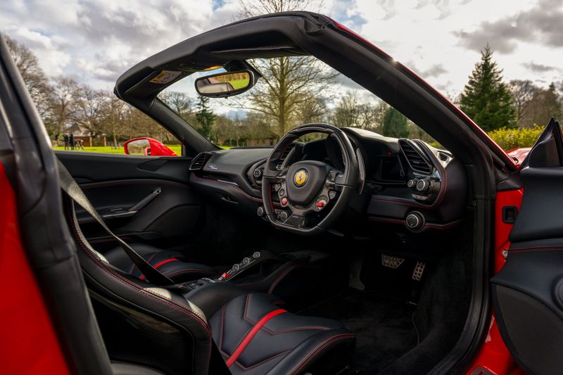Ferrari 488 Spider DCT