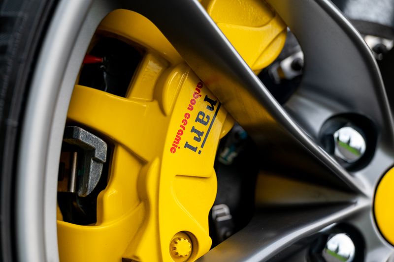 Ferrari 488 3.9T V8 GTB F1 DCT