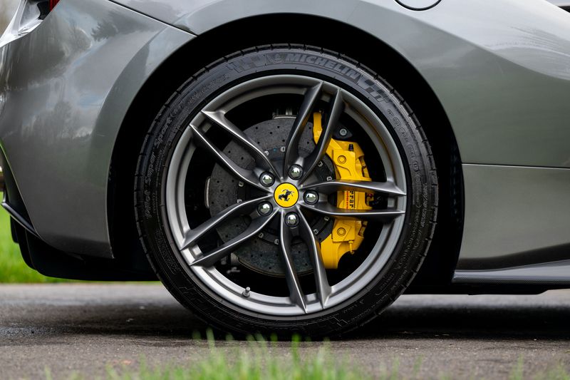 Ferrari 488 3.9T V8 GTB F1 DCT