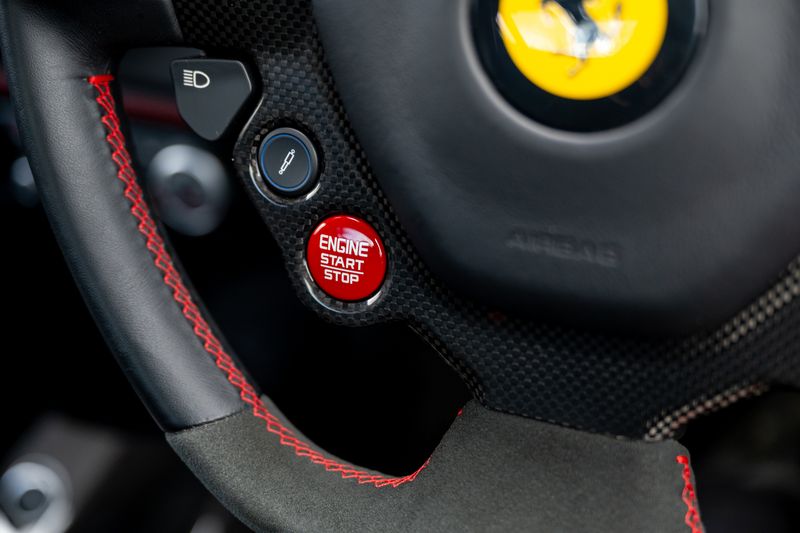 Ferrari 488 3.9T V8 GTB F1 DCT