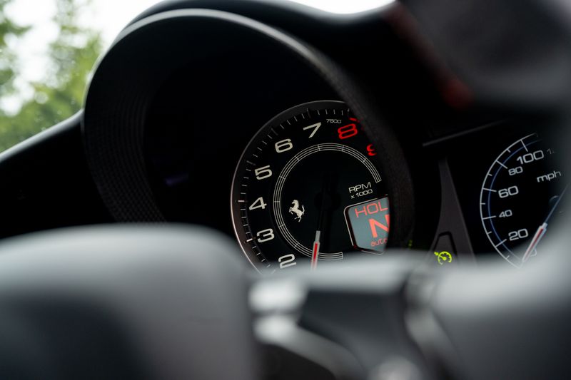 Ferrari 488 3.9T V8 GTB F1 DCT