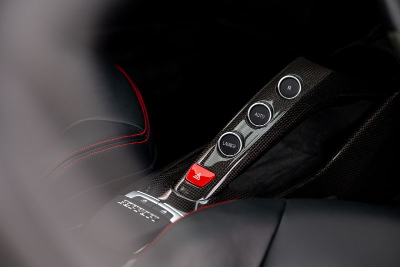 Ferrari 488 3.9T V8 GTB F1 DCT