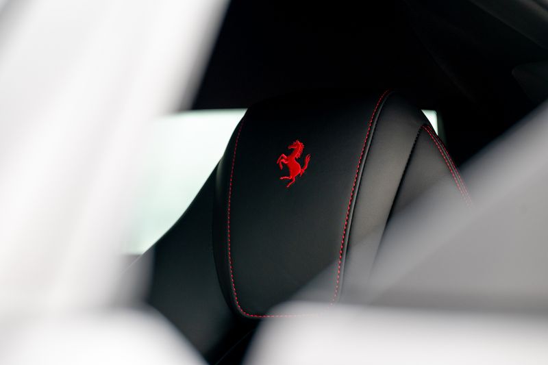 Ferrari 488 3.9T V8 GTB F1 DCT