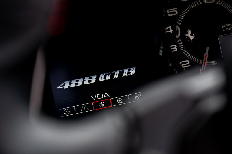 Ferrari 488 3.9T V8 GTB F1 DCT