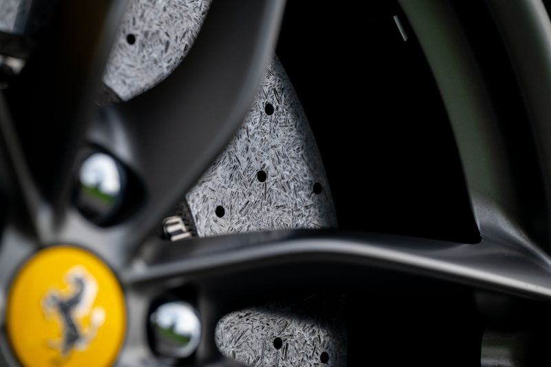 Ferrari 488 3.9T V8 GTB F1 DCT