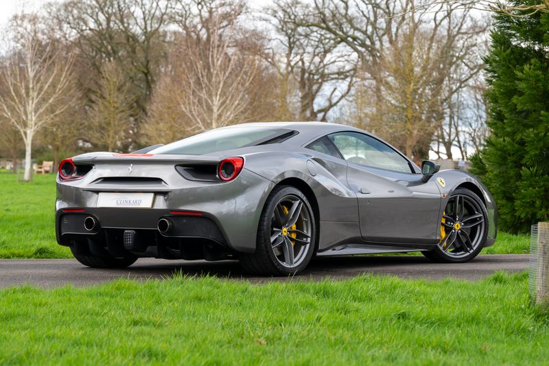 Ferrari 488 3.9T V8 GTB F1 DCT