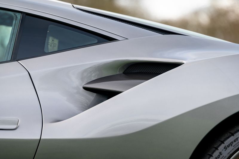 Ferrari 488 3.9T V8 GTB F1 DCT