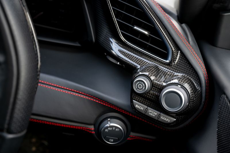 Ferrari 488 3.9T V8 GTB F1 DCT