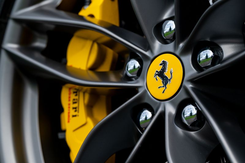 Ferrari 488 3.9T V8 GTB F1 DCT