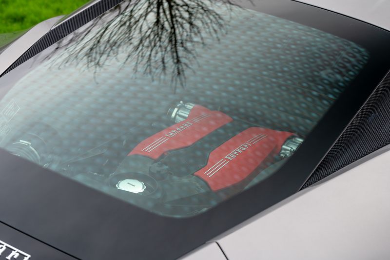 Ferrari 488 3.9T V8 GTB F1 DCT