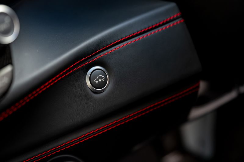 Ferrari 488 3.9T V8 GTB F1 DCT