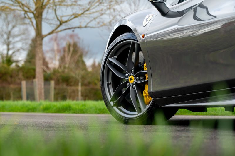 Ferrari 488 3.9T V8 GTB F1 DCT