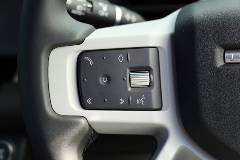 Landrover Defender D250 HSE X Dynamic