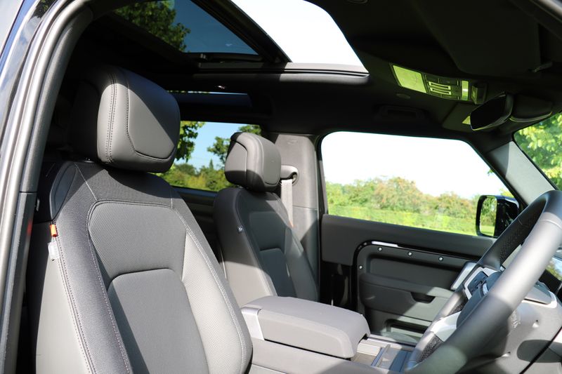 Landrover Defender D250 HSE X Dynamic
