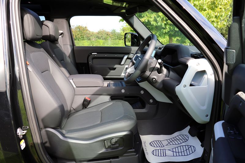 Landrover Defender D250 HSE X Dynamic