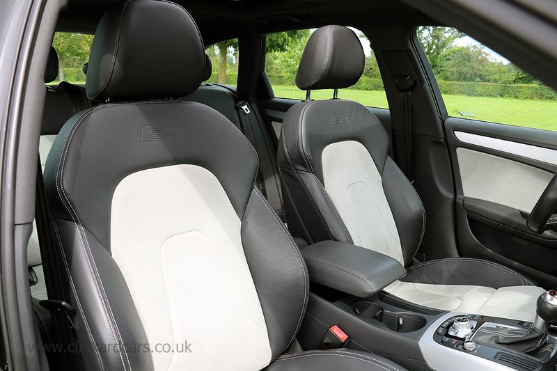 Audi S4 Avant 3.0 Quattro Automatic LHD