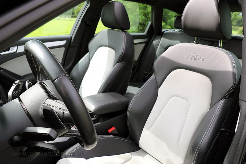 Audi S4 Avant 3.0 Quattro Automatic LHD