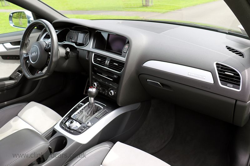 Audi S4 Avant 3.0 Quattro Automatic LHD