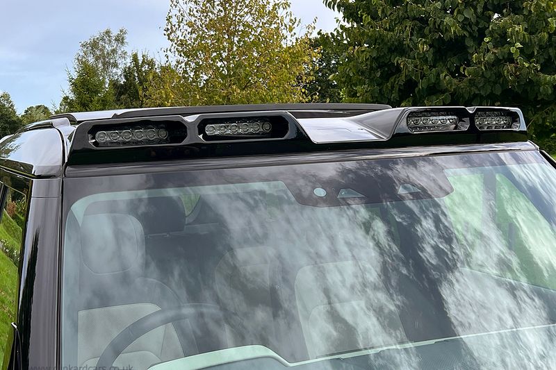 Landrover Defender 110 3.0 D300 MHEV X-Dynamic HSE with Urban Design Package