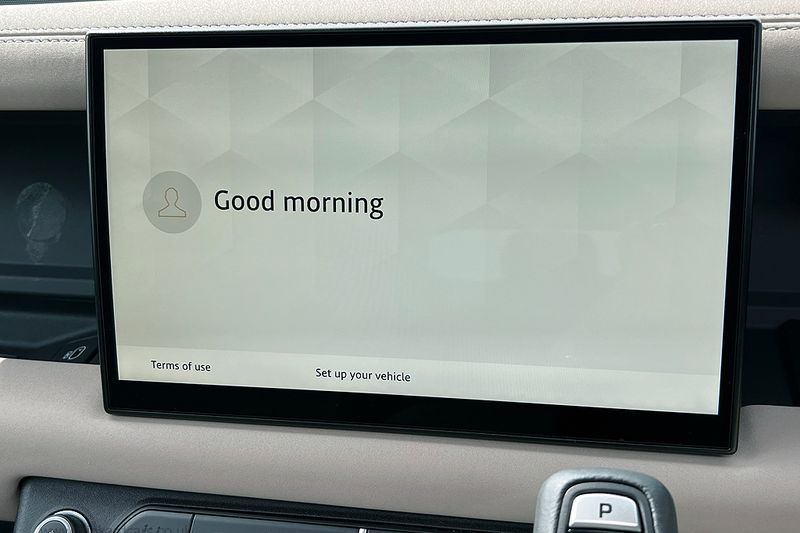 Landrover Defender 110 3.0 D300 MHEV X-Dynamic HSE with Urban Design Package