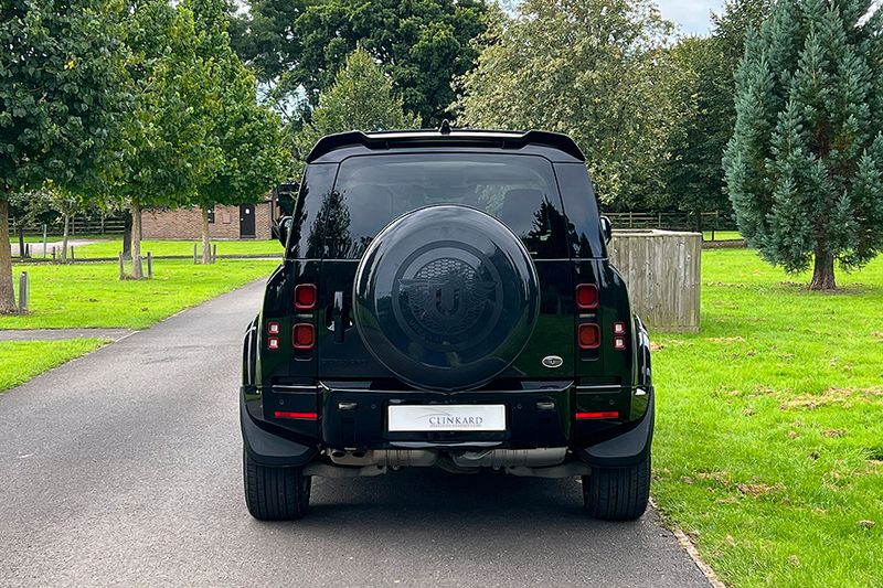 Landrover Defender 110 3.0 D300 MHEV X-Dynamic HSE with Urban Design Package