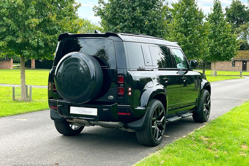 Landrover Defender 110 3.0 D300 MHEV X-Dynamic HSE with Urban Design Package