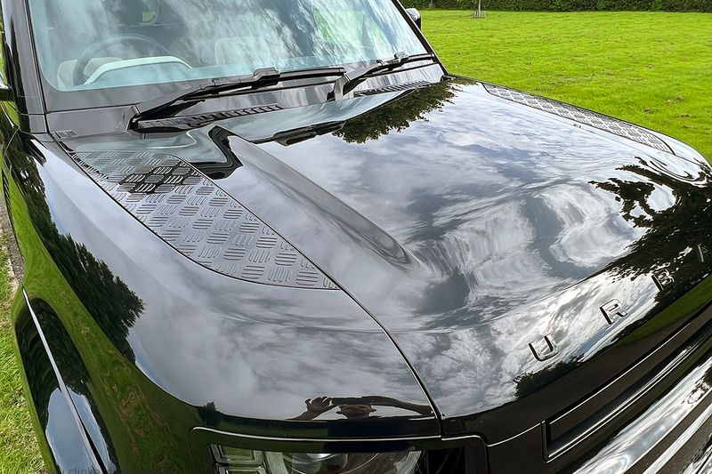 Landrover Defender 110 3.0 D300 MHEV X-Dynamic HSE with Urban Design Package