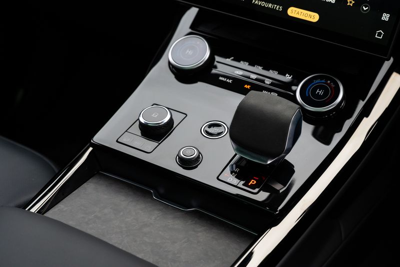 Range Rover Sport P440e 3.0 SE