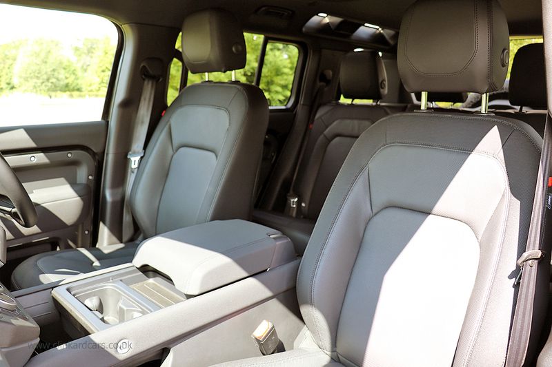 Landrover Defender 110 2.0 P400e 15.4kWh X Dynamic S Automatic