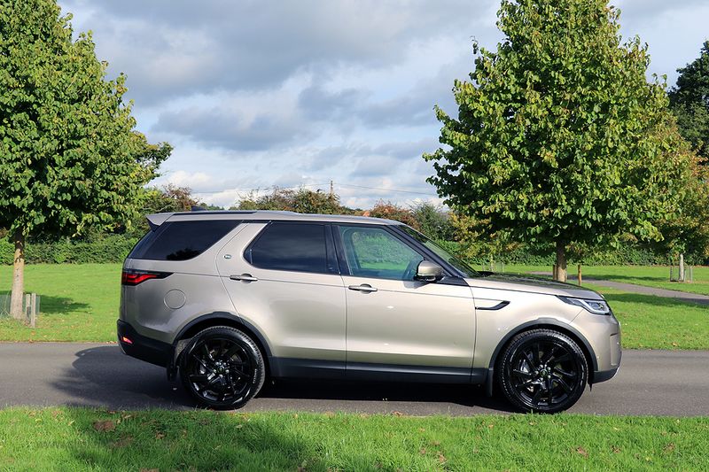 Landrover Discovery 3.0 D300 MHEV HSE LCV Automatic VAT Q - Price is Plus VAT