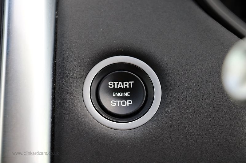 Landrover Discovery 3.0 D300 MHEV HSE LCV Automatic VAT Q - Price is Plus VAT