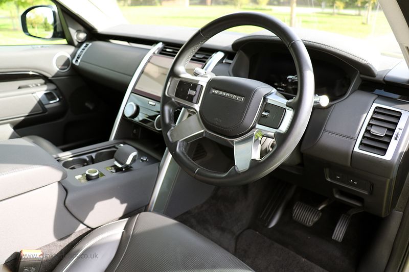 Landrover Discovery 3.0 D300 MHEV HSE LCV Automatic VAT Q - Price is Plus VAT