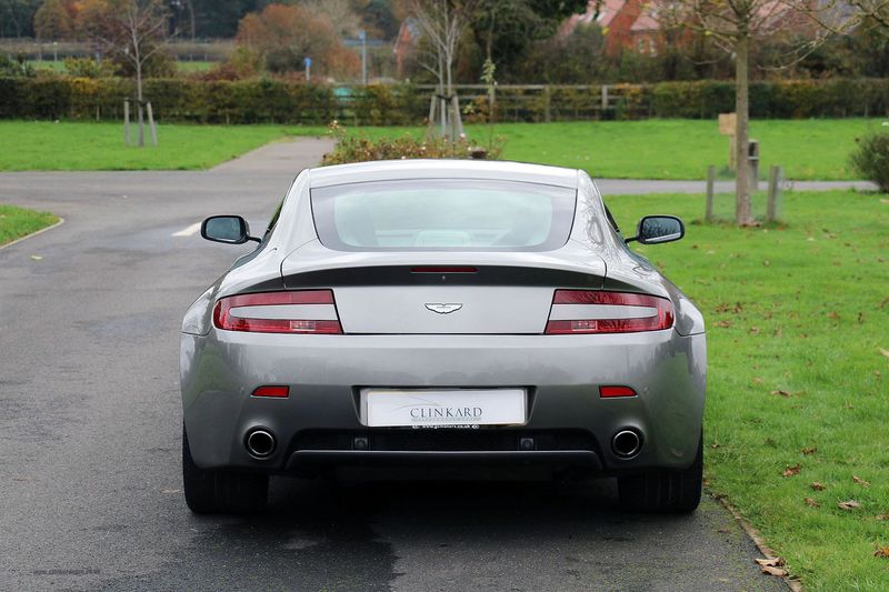 Aston Martin V8 Vantage Coupe Sportshift
