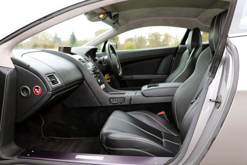 Aston Martin V8 Vantage Coupe Sportshift