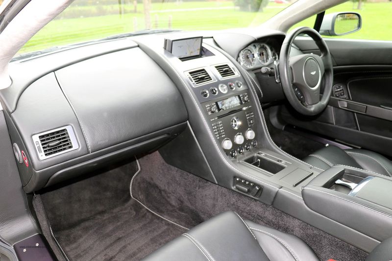 Aston Martin V8 Vantage Coupe Sportshift