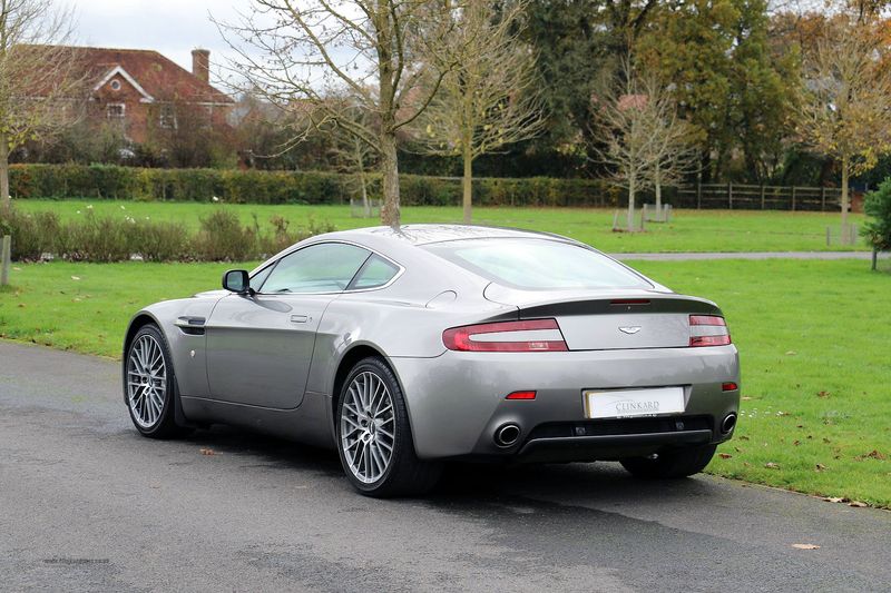 Aston Martin V8 Vantage Coupe Sportshift
