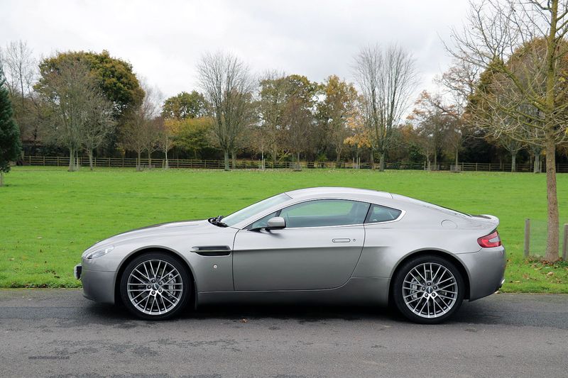 Aston Martin V8 Vantage Coupe Sportshift