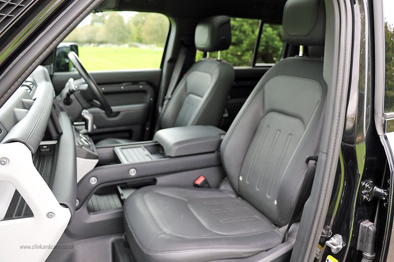 Landrover Defender 110 D300 X Dynamic HSE