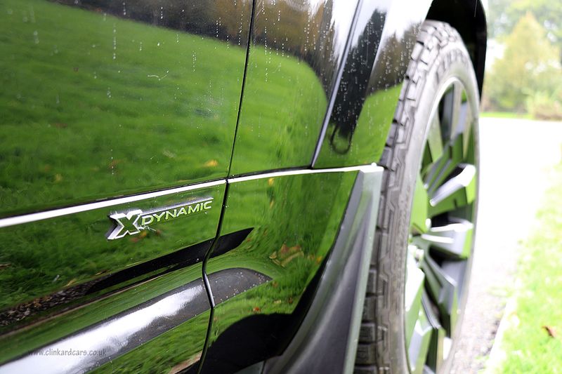 Landrover Defender 110 D300 X Dynamic HSE