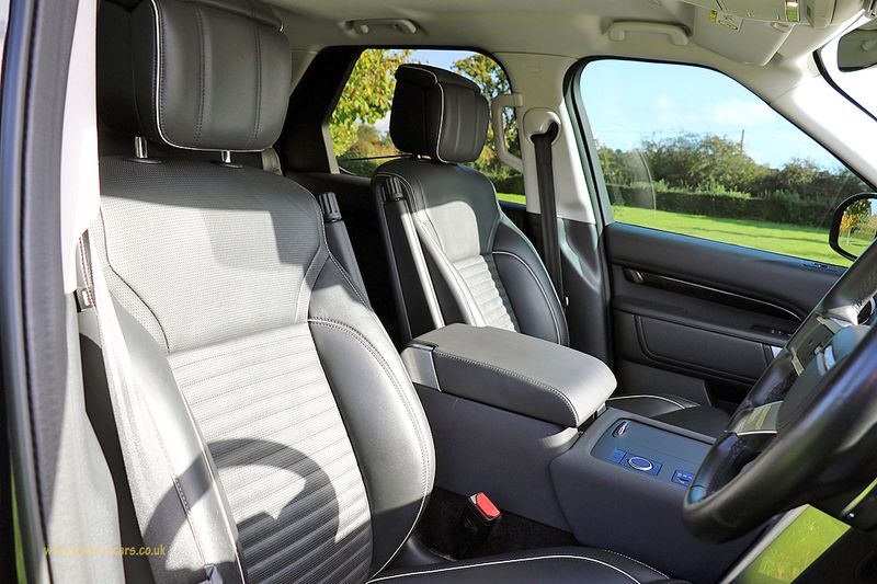 Landrover Discovery 3.0 D300 HSE Commercial with Rear Seat Conversion VAT QUALIFYING