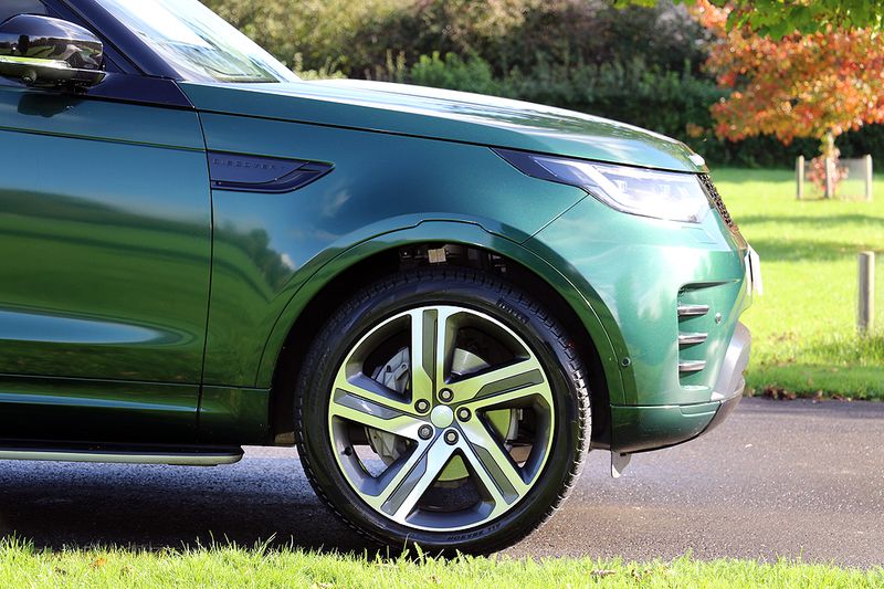 Landrover Discovery 3.0 D300 HSE Commercial with Rear Seat Conversion VAT QUALIFYING