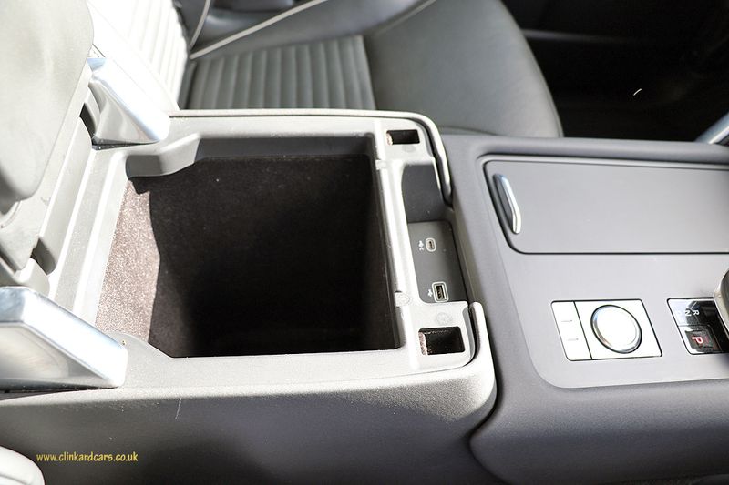 Landrover Discovery 3.0 D300 HSE Commercial with Rear Seat Conversion VAT QUALIFYING